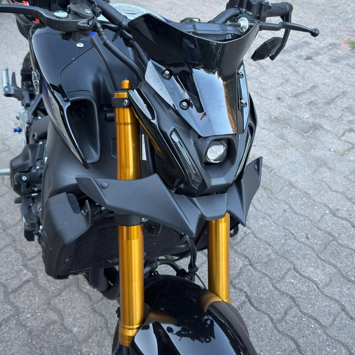 Front Fender Beak Extension For Yamaha MT-09 / MT-09 SP - 2021 to 2023 - installed