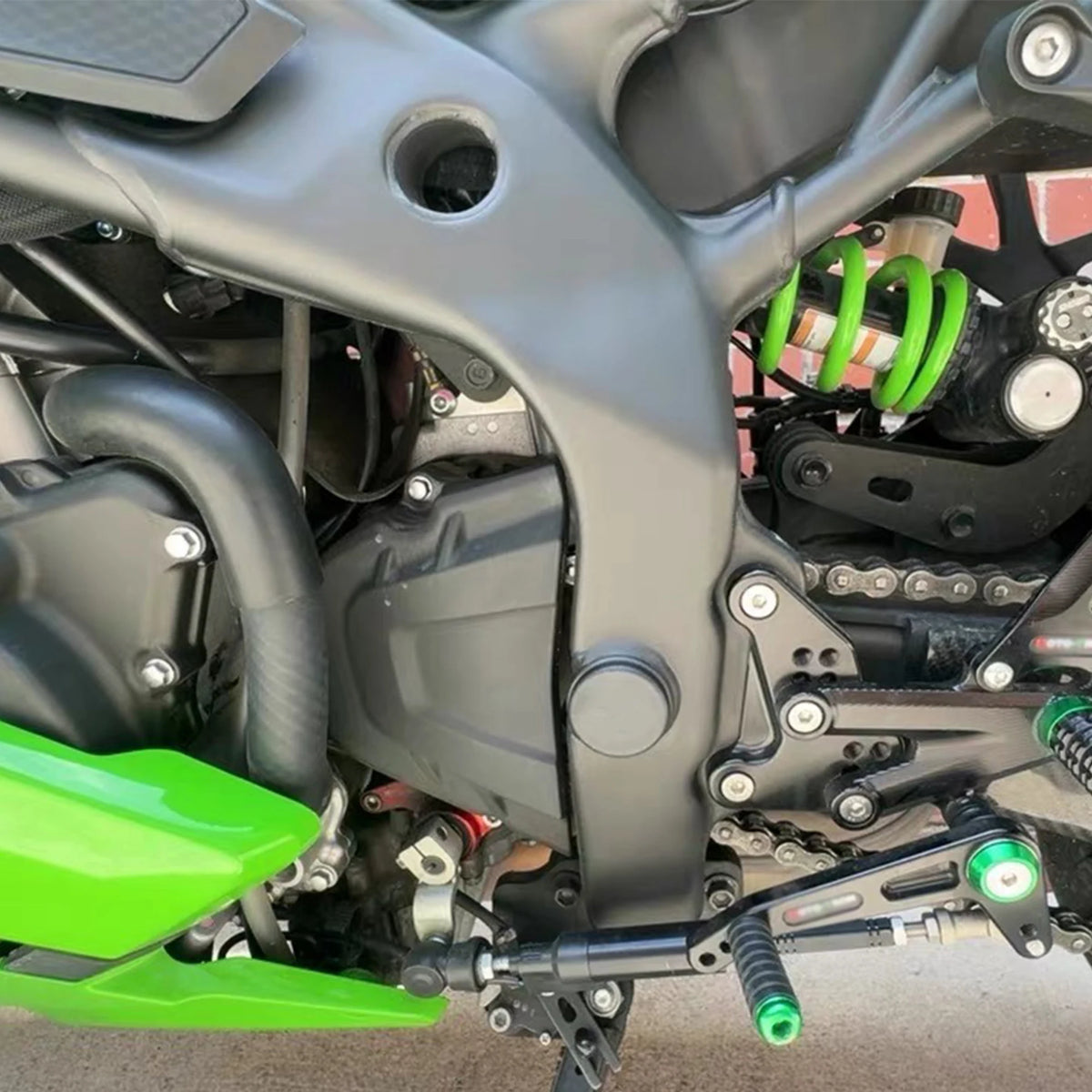Frame Hole Caps For Kawasaki ZX-4R / ZX-4RR / ZX-6R 3