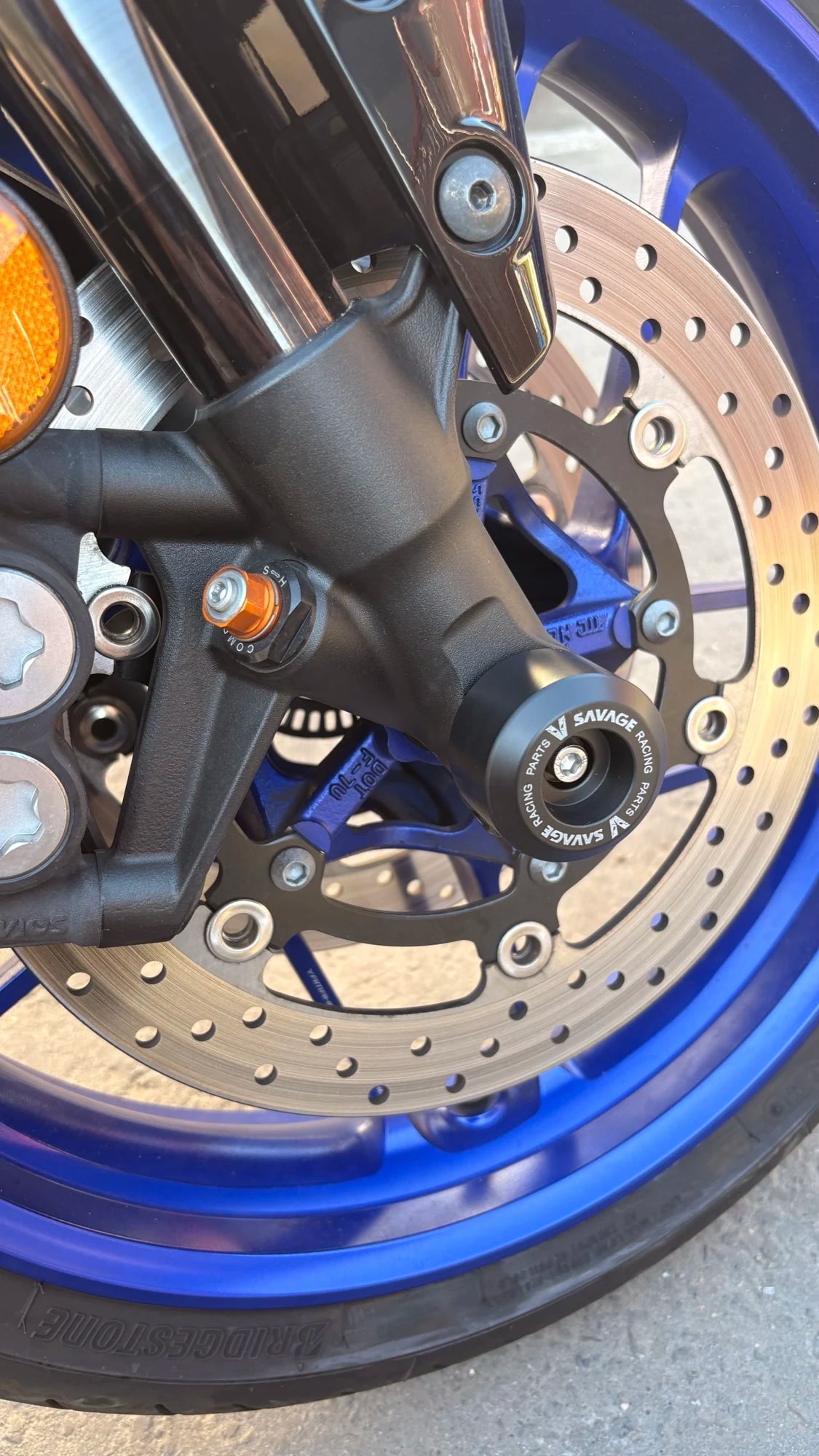 Front & Rear Axles Crash Sliders For Yamaha MT-09 - 2014 to 2023