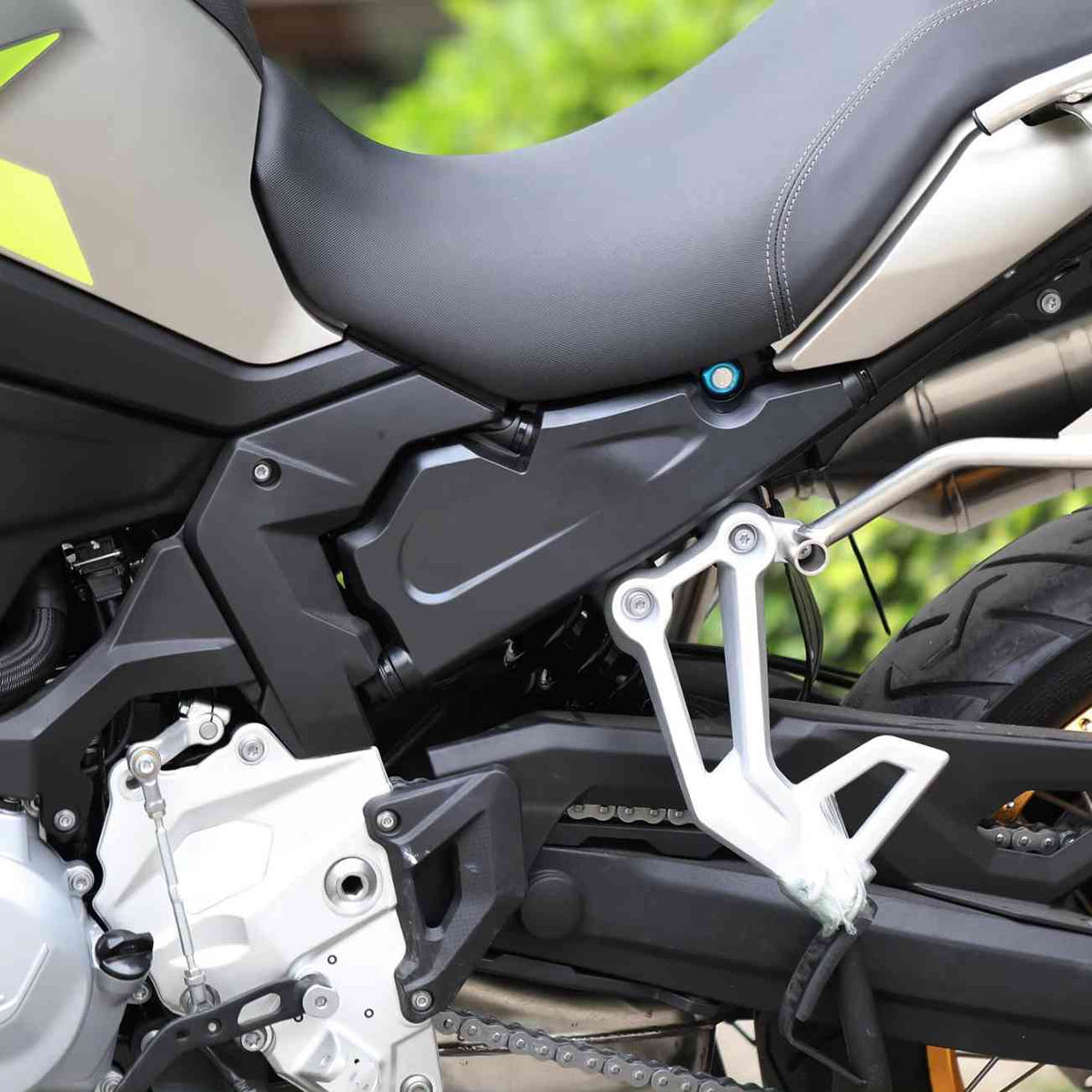 Frame Side Panels For VOGE 900DS / 900DSX - 2024 to 2026